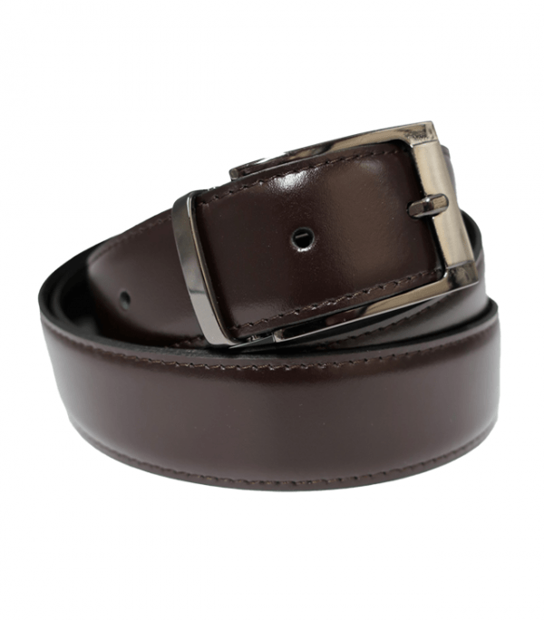 Cinturón de piel reversible liso con hebilla tipo chapa cromada