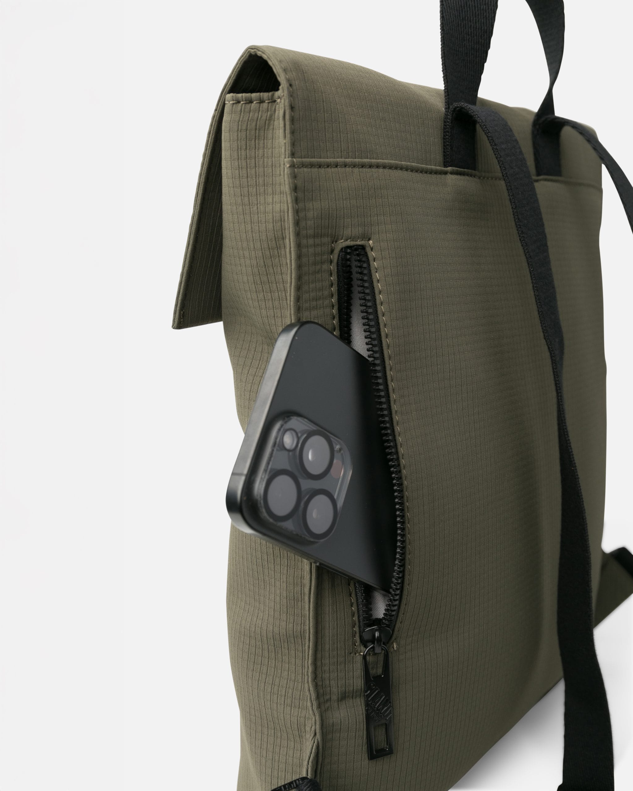 KAU2-mochila-asas-mano-solapa-nylon-kaunis-slang-temprado-verde-kaki-detalle
