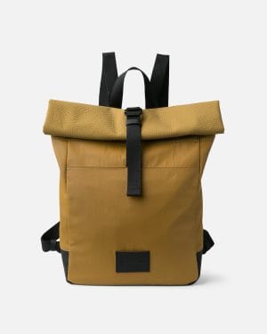 ONE1-mochila-antirrobo-solapa-sintetico-onnea-slang-temprado-ocre